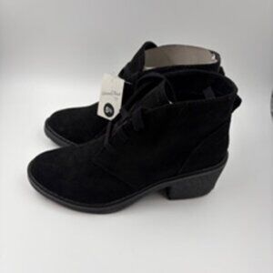Universal Thread Women's Black Suede Ankle Boots Size 5.5M